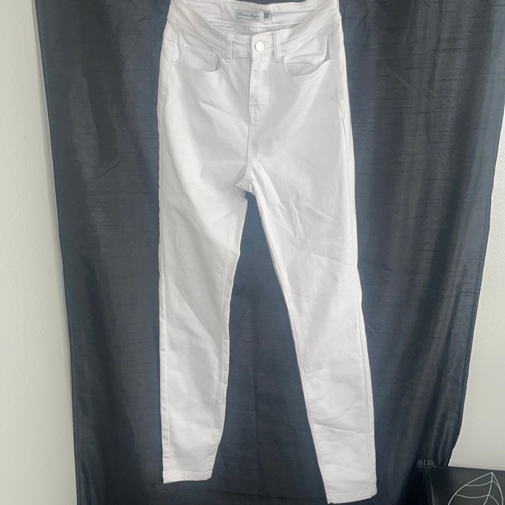 White high waisted skinny jeans